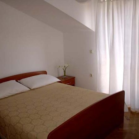 Apartments Vini And Ivana Sucuraj Room photo